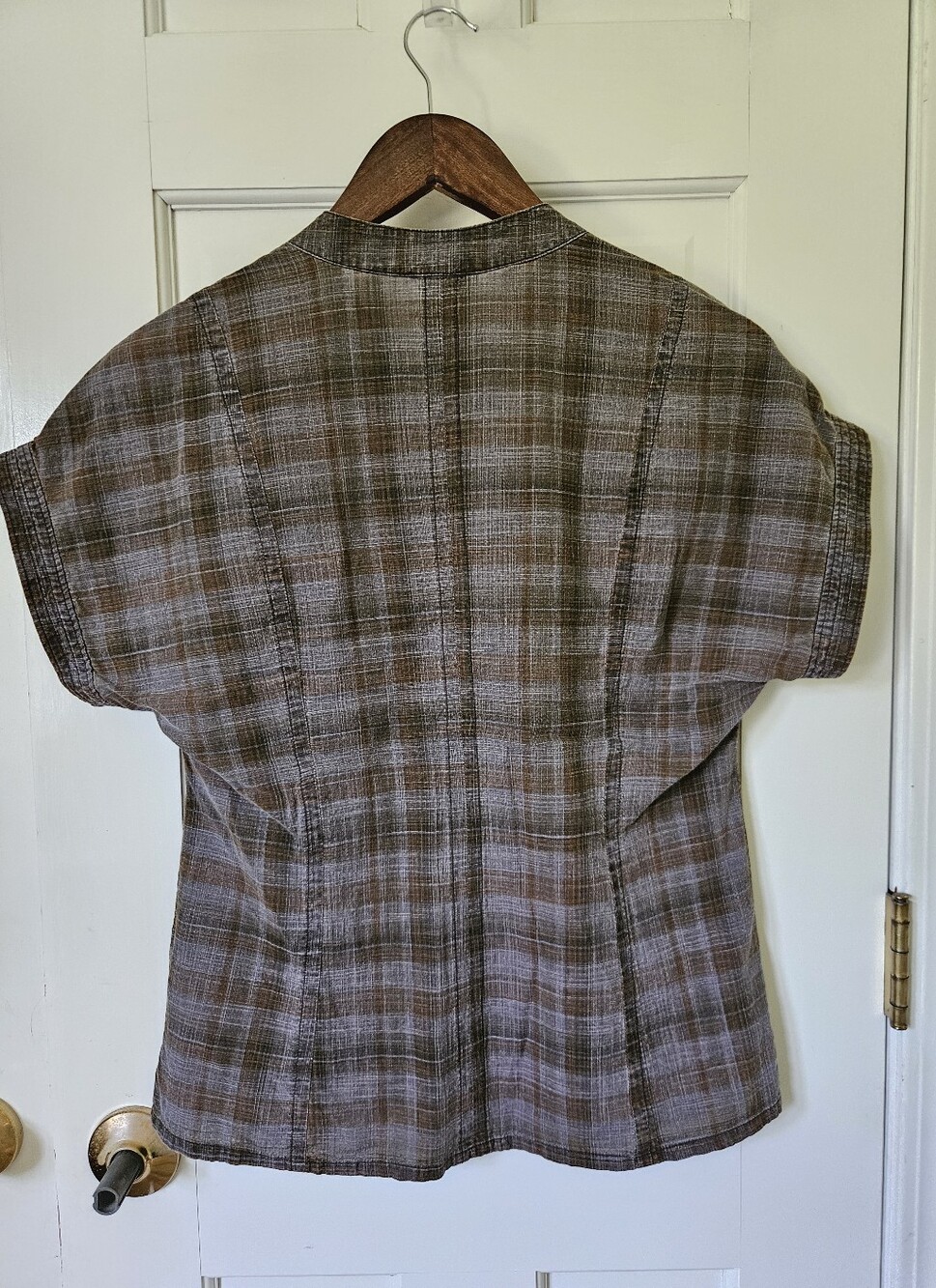 Fossil Brown Plaid Short-Sleeve Top - Picture 6 of 10